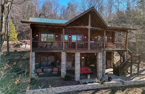 Murphy Cabin | Acorn Abbey - Lakeside Retreat w/3BRs, spring on the water!