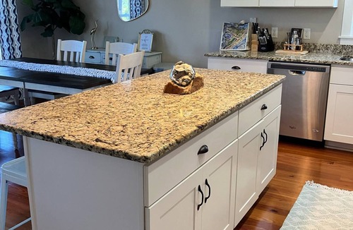 Ocracoke House | Adicus House: Close to Ocracoke's beaches, panoramic views from decks