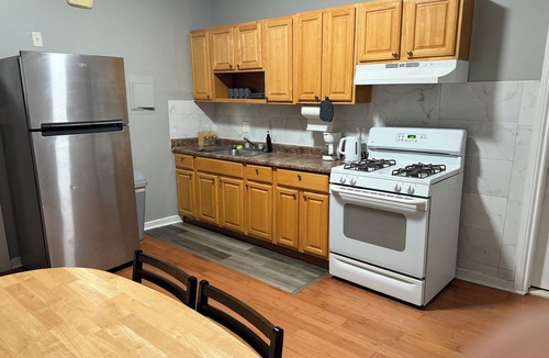 The Hill Apartment | Adorable 2-bedroom apartment in New Haven# Apartment 4