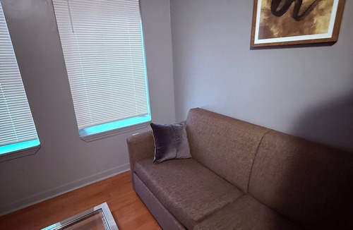 The Hill Apartment | Adorable 2-bedroom apartment in New Haven# Apartment 4