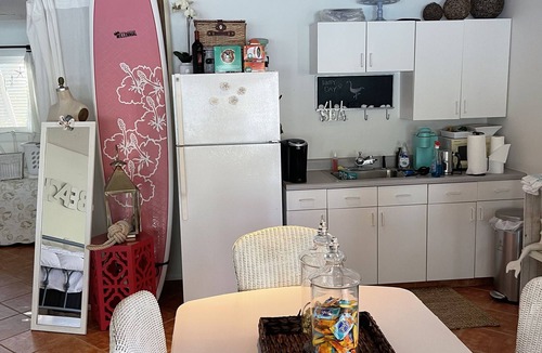 Nokomis House | Adorable Cottage On Casey Key with boat dock