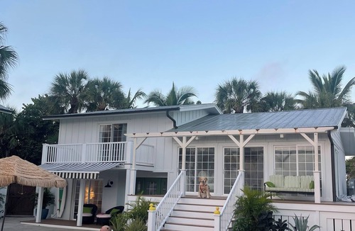 Nokomis House | Adorable Cottage On Casey Key with boat dock