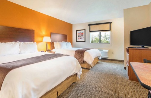 Monaca Hotel | Affordable Family Friendly Room w/Kitchenette – Great Option Near Shopping