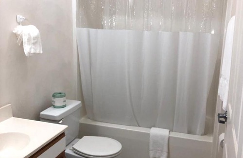 Burlington Hotel | Affordable Suites Burlington