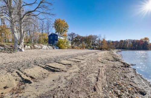 Alburg House | Alburgh Lake House: Private Beachfront!