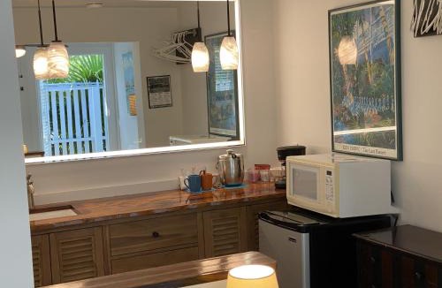 Old Town House | Alexander Palms Court - No Hidden Resort Fees!