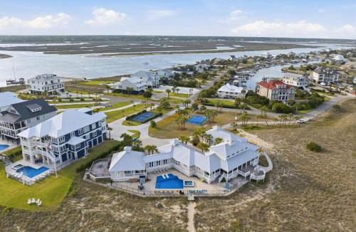 Inlet Harbour House | Alpha At The Point
