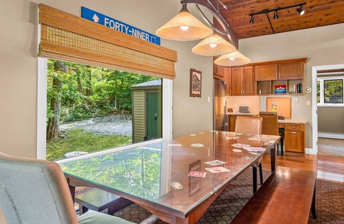 Killington House | Alpine Court Chalet 4 Bedroom Home