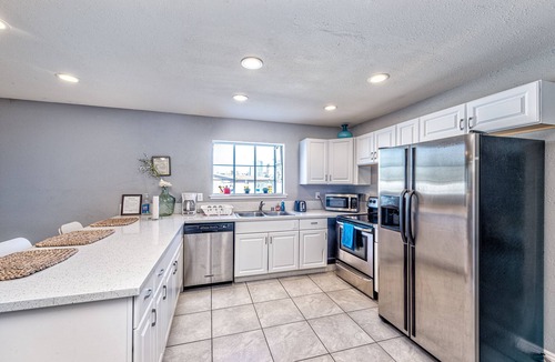 Richfield House | Amazing House- 2 minutes from the strip!