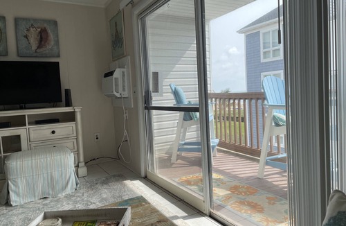North Ocean City Condo | AMAZING LOCATION! JUST STEPS FROM THE BEACH! MINI WEEKS AVAILABLE!