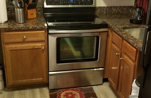 Logan Circle House | Amazing Logan Circle 2 Bdrm Bsmt Apt/Convention Center.