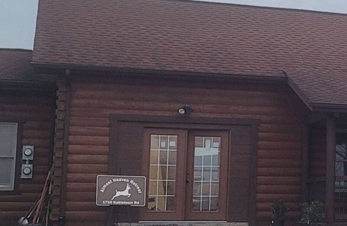 Kabletown Cabin | Amazing Spacious Log Cabin 15K Sq-Hot Tubs-Mountain Views