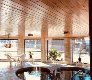Wisconsin Dells Hotel | Amber's Inn and Suites