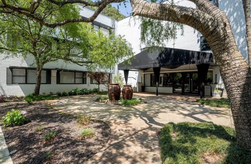 Lenox Apartment | Apartment 101