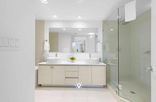 Hallandale Beach Apartment | Apt with Private Balcony - Incredible Pool