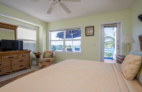 Truman Annex Condo | Aqua Breeze at the Truman Annex in Key West