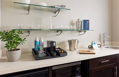 Merrifield Hotel | Archer Hotel Falls Church