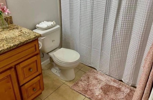 Egypt Lake-Leto House | Arthur's Apt Home 1 - One Bedroom House, Sleeps 2
