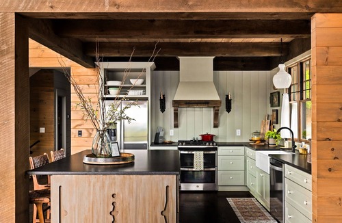 Ellijay Cabin | Artist-Designed Mountain Lodge w/Views, Hot Tub, Firepit & Game Room