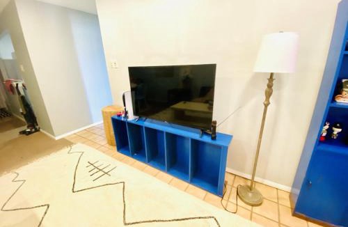 Eastwick Apartment | Artist in the Barn