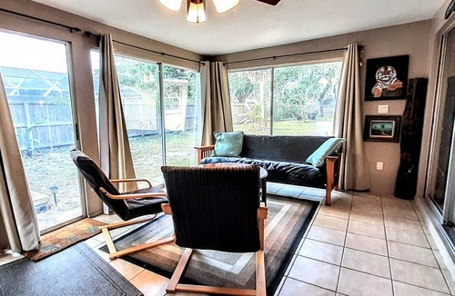 South Venice House | Artist owned home near beaches