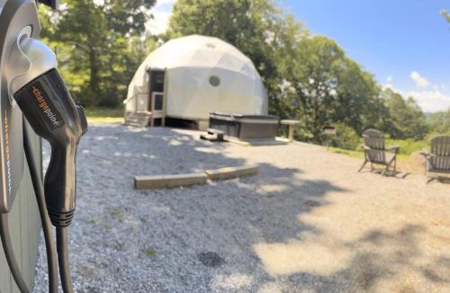Fairview House | Asheville Luxury Glamping Dome - Mountain Views, and Hot Tub!