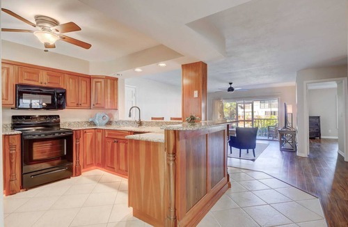 Royal Harbor Condo | B-1 - Waterfront Condo Near Naples Bay & Beaches