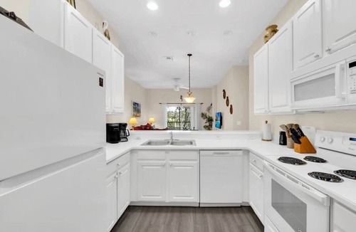 Bahama Bay Apartment | Bahama Bay escape w/pools & Disney access