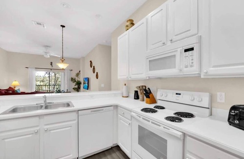 Bahama Bay Apartment | Bahama Bay escape w/pools & Disney access