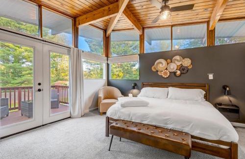 Millville House | Balcony-BBQ-Firepit-FENCE-King-Full kitchen-Pets