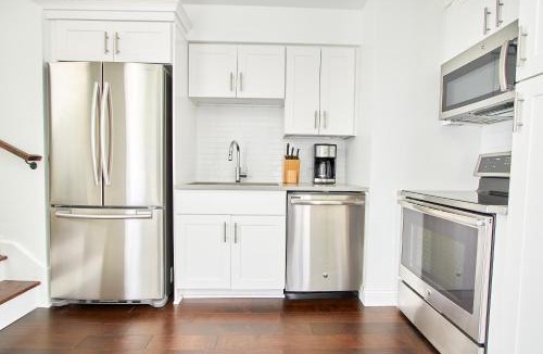 SoNo Apartment | Baltimore Place