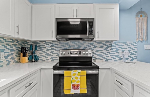 Riviera Beach House | Barefoot Beach Bungalow - 2bd/2ba HOUSE Just Steps from the Beach!