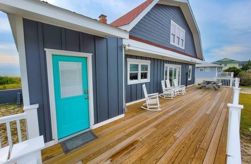 Topsail Beach House | Barnacle: Pet-Friendly Ocean Escape