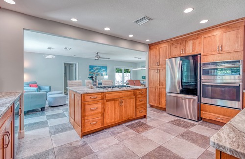 Bay Isle House | Bay Isle Bliss | Pet Friendly 🐶 w/Private Pool, Spa, Putting Green and Walk to Shell Beach