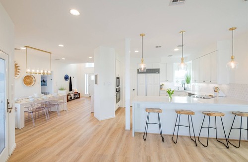 Jamaica Beach House | Bayfront Beauty: Luxury, Hot Tub & Bar, Pets, Fish