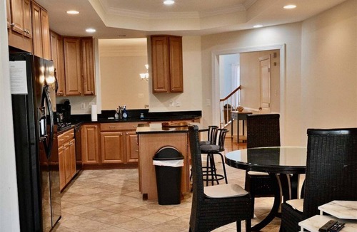 The Commons House | Bayside * 4BR Luxury Twinhouse