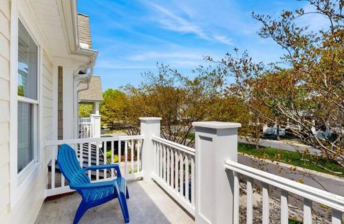 The Commons House | Bayside Resort 11282 Signature Blvd