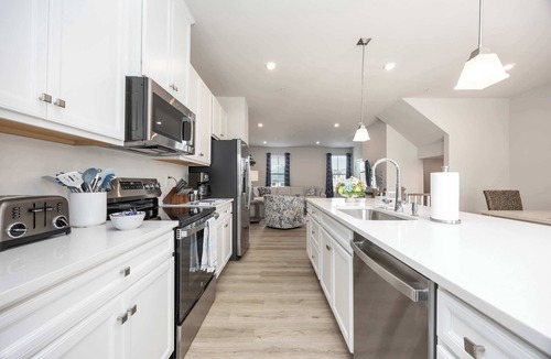 Bayside House | Bayside West Oc 3 Br Sleeps 8, Indoor outdoor pool