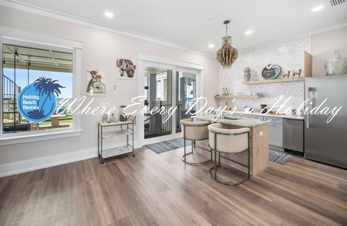 Laguna Beach Estates House | "Beach Buzz" Perfect Beachfront Home with Direct Beach Access, Private Pool, Theater Room, Putting Green + More!