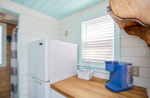 Umatilla House | Beach Cottage Tiny Home