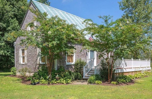 Clarksville Cottage | Beach Dreams in a beautiful New England timber framed cottage