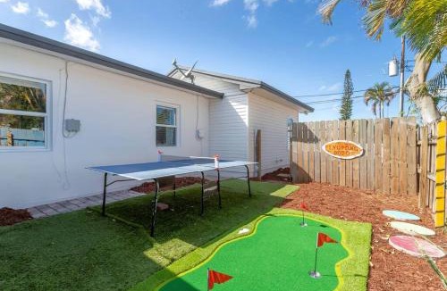 Lantana House | Beach House/KING BD/Hot Tub/Pool/Fire Pit/Gym/Golf