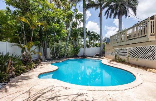 Indian Rocks Beach House | Beach Oasis at Indian Rocks