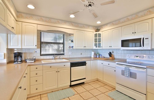 Holmes Beach Condo | Beach Oasis! Beachfront Condo with Unforgettable Sunsets, Heated Pool, WiFi