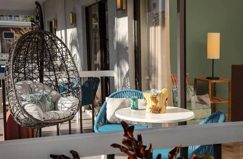 St. Pete Beach Hotel | Beachcomber 2-Room Stay with Live Music and Late-Night Energy