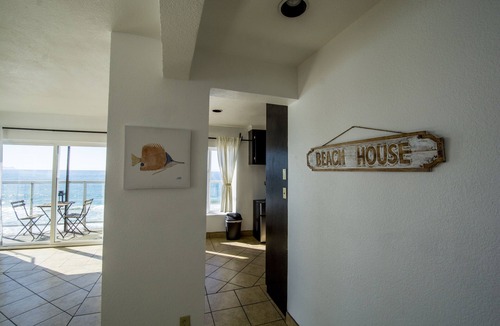 Costa Condo | BEACHFRONT CONDO - 2 Bdr 2 Bth