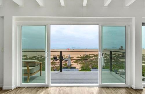 Sunset Beach Apartment | Beachfront Condo on A LowKey Beach
