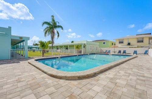 Redington Shores House | Beachfront Condo: Redington Shores Retreat!