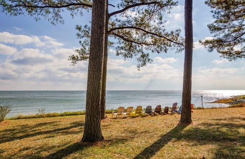Reedville House | Beachfront Estate on the Chesapeake Bay, Private Beach & 30-Mile View