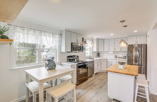 Salisbury House | Beachfront Salisbury Retreat w/Grill